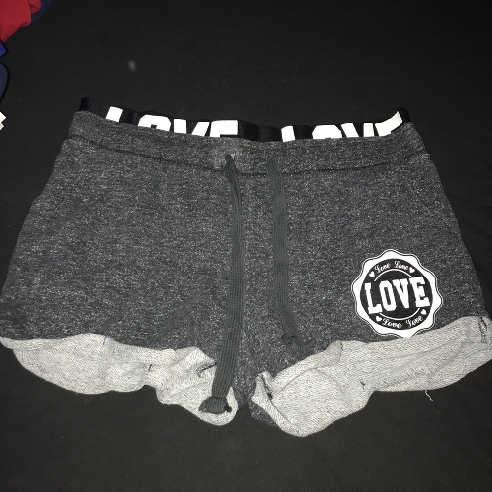 Black and white reflex shorts